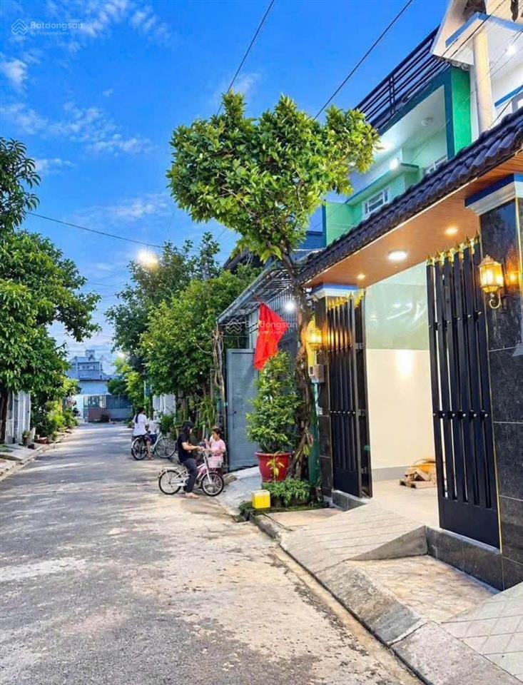 Bán nhà lầu 6m x16m shc 1/trung đông 7, xã thới tam thôn, hóc môn, giá bán 2 tỷ 968 triệu tl