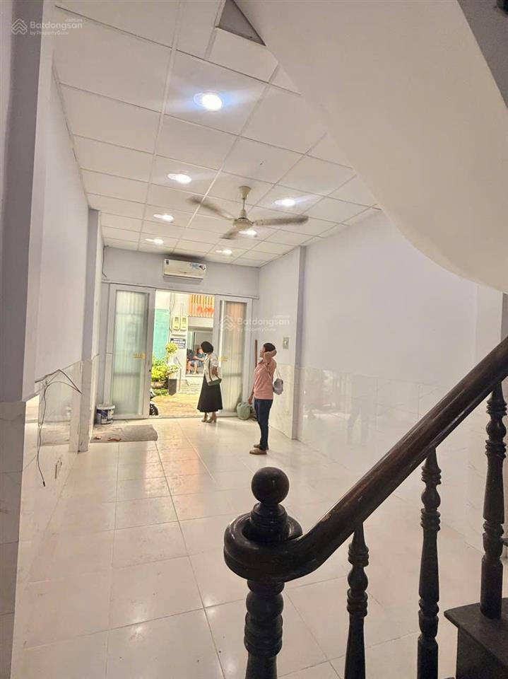 Nhà hẻm 1/ phan huy ích  4 x 15 1 trệt 1 lầu  cho thuê giá 10 triệu / tháng