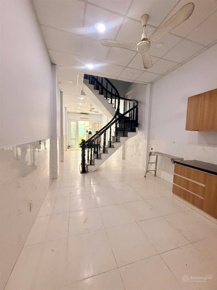 Nhà hẻm 1/ phan huy ích  4 x 15 1 trệt 1 lầu  cho thuê giá 10 triệu / tháng