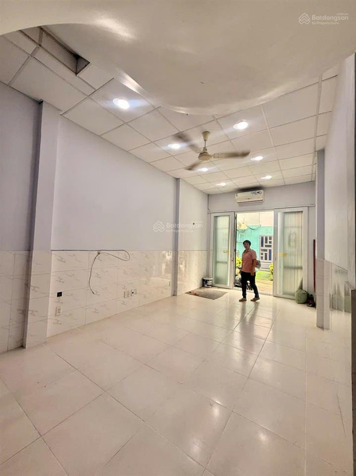 Nhà hẻm 1/ phan huy ích  4 x 15 1 trệt 1 lầu  cho thuê giá 10 triệu / tháng