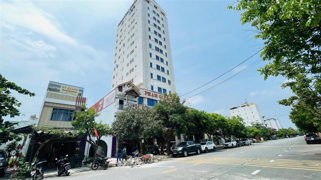 Cực rẻ chỉ 14,2 tỷ bán nhanh lô siêu vip mt trần quốc hoàn thông thẳng biển sơn thủy