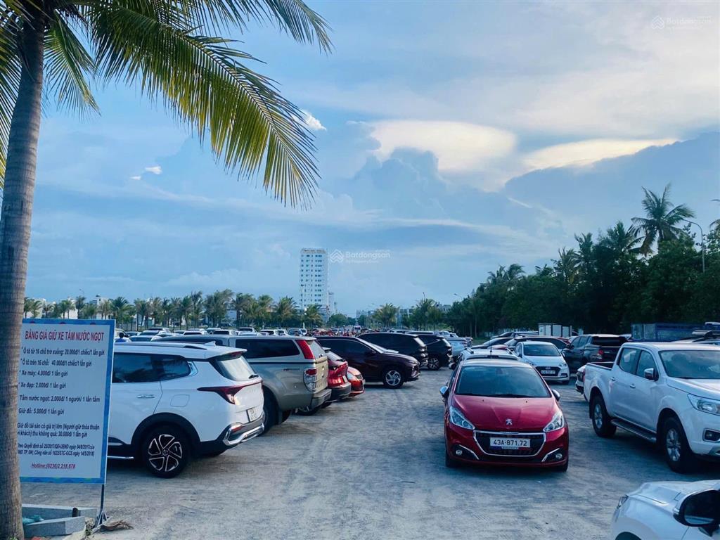 Bán nhanh lô rất rẻ đẹp đường lưu văn lang  ngay trước cổng bãi biển sơn thủy chỉ 9 tỷ