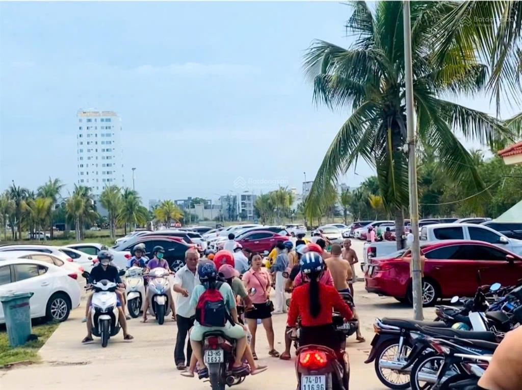 Bán nhanh lô rất rẻ đẹp đường lưu văn lang  ngay trước cổng bãi biển sơn thủy chỉ 9 tỷ