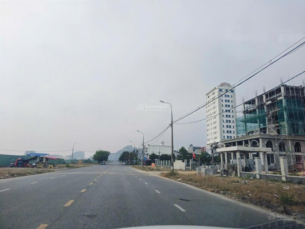 Chỉ 30 tỷ, bán nhanh lô góc 2mt vip siêu hiếm đường nguyễn khắc viện  ngay cổng bãi biển sơn thuỷ