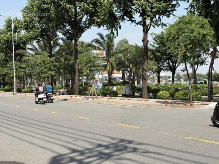 Vài bước ra công viên tầm vu! bán tòa chdv xvnt  ql13 5.2x15m 7 tầng có hầm chỉ 12.5 tỷ