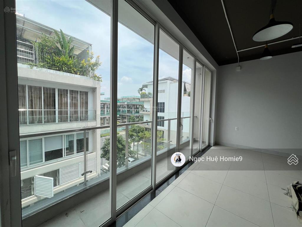 Cho thuê cặp nhà phố saritown sala diện tích 1000m2 sàn sử dụng đã hoàn thiện tại thủ thiêm quận 2