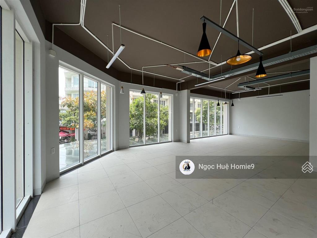 Cho thuê cặp nhà phố saritown sala diện tích 1000m2 sàn sử dụng đã hoàn thiện tại thủ thiêm quận 2