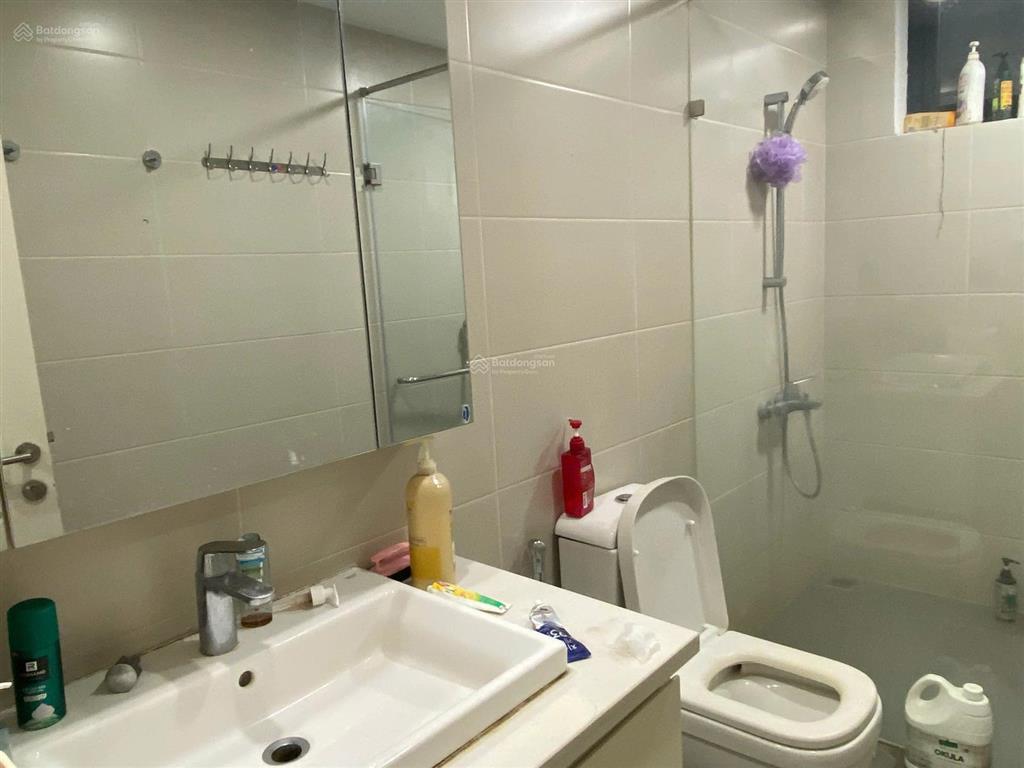 Chính chủ cho thuê căn hộ 3 ngủ, căn góc 138 m2 cc paragon duy tân, cầu giấy
