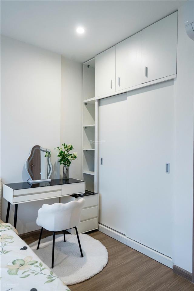 Bán gấp căn hộ chung cư 3pn 81m2 origami  sổ sẵn, full nội thất đẹp, giá 3,85 tỷ btp