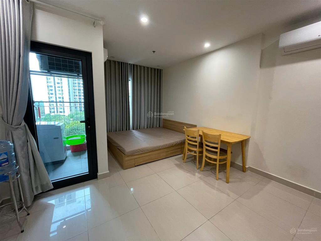 Bán gấp căn hộ chung cư vhgp studio 30m2 full nội thất, sẵn sổ, đang có hđt giá chỉ 1ty550