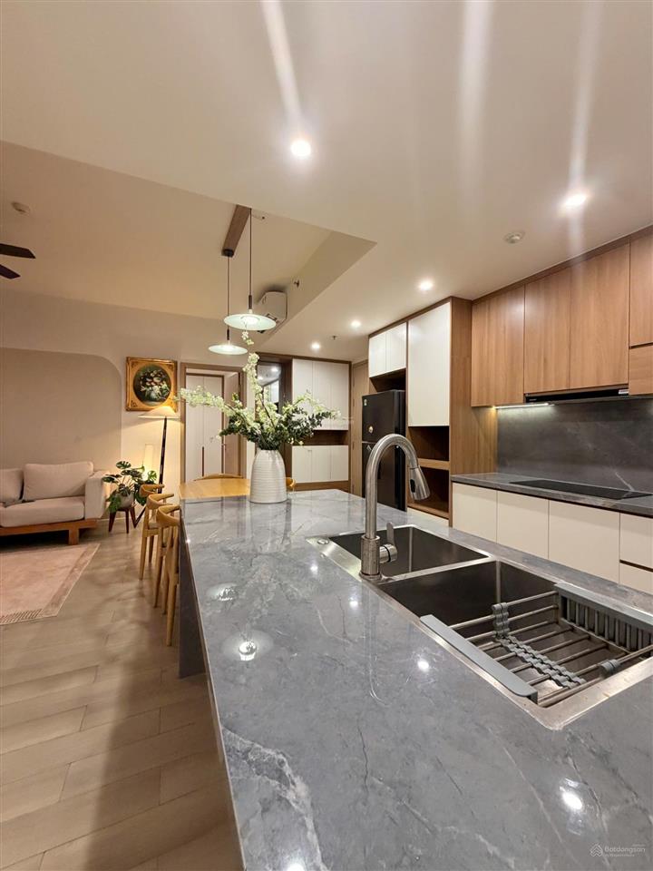 Bán gấp căn hộ 3pn 100m2 lumière boulevard (lbv) full nội thất sẵn sổ hồng giá cực tốt 6.8 tỷ