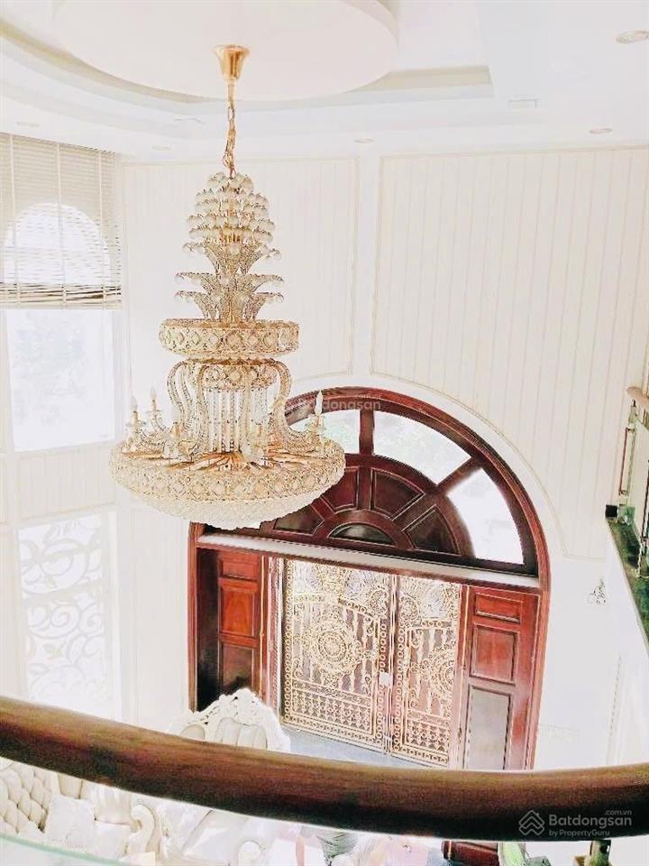 Biệt thự phố, luỹ bán bích  11x12  4 tầng, nhỉnh 18 tỷ