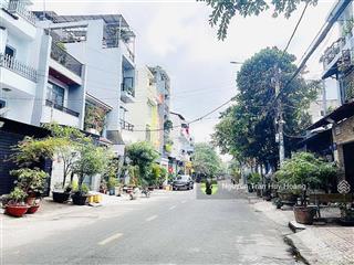 Nhà mặt tiền 6 tầng, thang máy  ngang 5.3m  chỉ 17 tỷ, tân phú