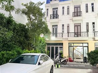 Nhà 4 tầng  4x16  trịnh đình trọng, tân phú, giá 12.x tỷ  ở ngay