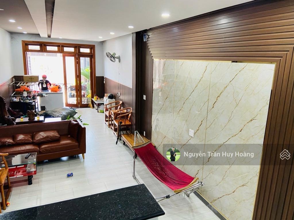 Mặt tiền gần aeon tân phú, ngang 4 x 26  giá 8 tỷ  kinh doanh cực tốt