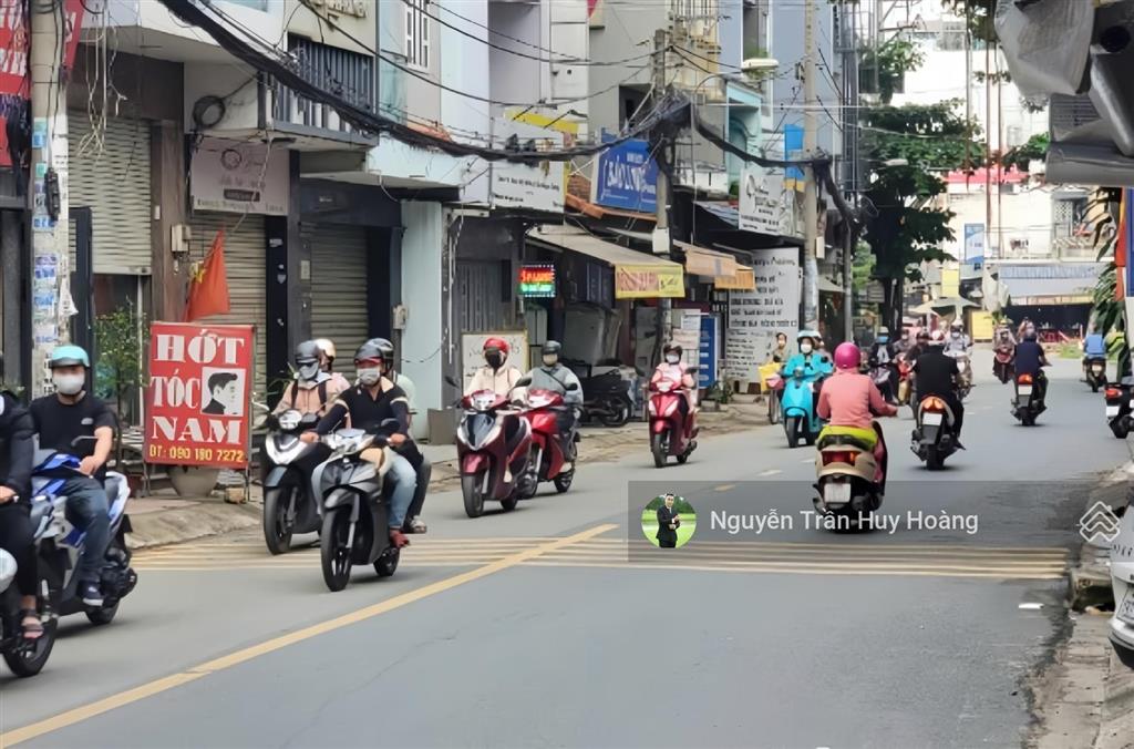 Mặt tiền gần aeon tân phú, ngang 4 x 26  giá 8 tỷ  kinh doanh cực tốt