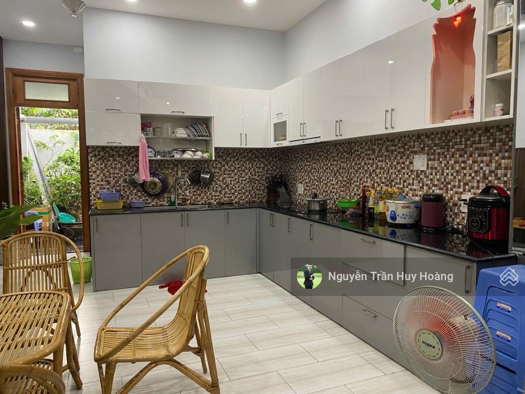 Mặt tiền gần aeon tân phú, ngang 4 x 26  giá 8 tỷ  kinh doanh cực tốt