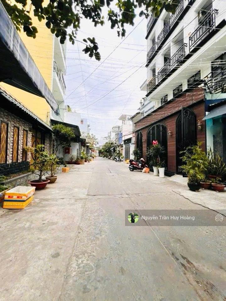 4x19  nhỉnh 6 tỷ, hẻm 8m , tân sơn nhì, đường nguyễn dữ