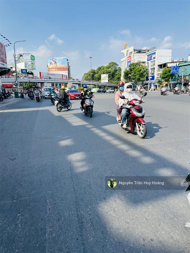 Mặt tiền hoàng văn thụ, vị trí vàng kinh doanh  3 tầng  5.5x23m  chỉ 34 tỷ 99