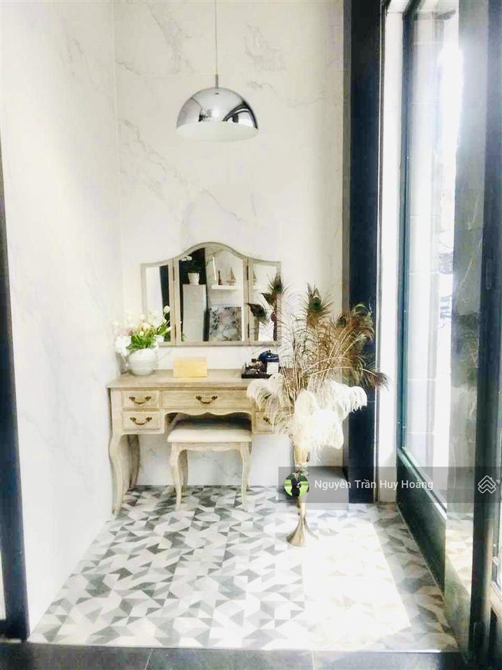 Mặt tiền hoàng văn thụ, vị trí vàng kinh doanh  3 tầng  5.5x23m  chỉ 34 tỷ 99