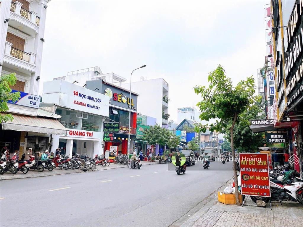 Biệt thự tân sơn nhì, đường nhựa thông thoáng  18x10m  giá chỉ 14 tỷ 99