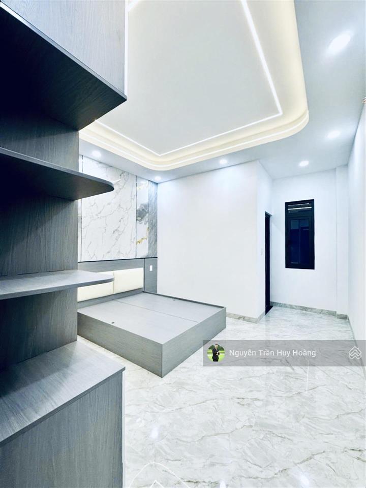 Mặt tiền kd đỉnh, ấp chiến lược  4x17m  vỉa hè rộng  kinh doanh ngày đêm  giá chỉ 10,999 tỷ