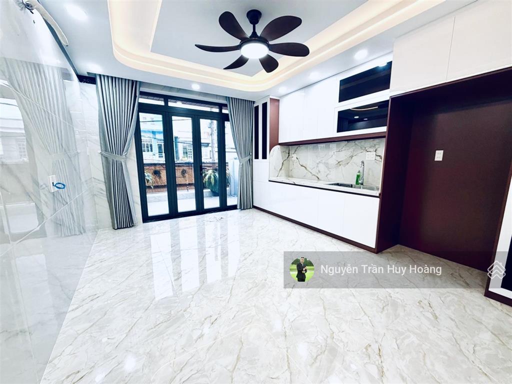 Mặt tiền kd đỉnh, ấp chiến lược  4x17m  vỉa hè rộng  kinh doanh ngày đêm  giá chỉ 10,999 tỷ