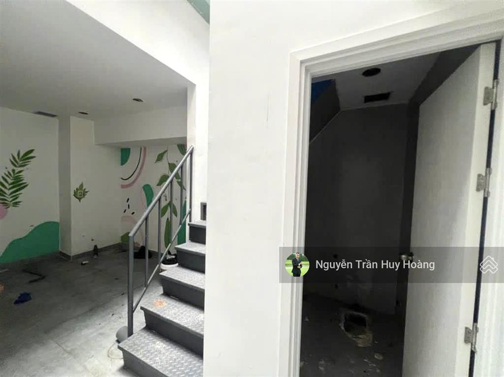 Mặt tiền âu cơ  120m khủng  kd sầm uất ngày đêm  giá chỉ 15 tỷ