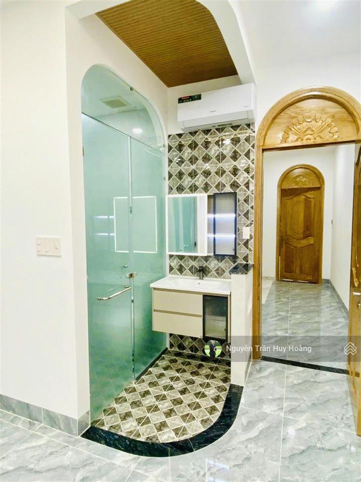 Mặt tiền khu vip tân phú  6 tầng kiên cố thang máy  4x22  giá 15.x tỷ