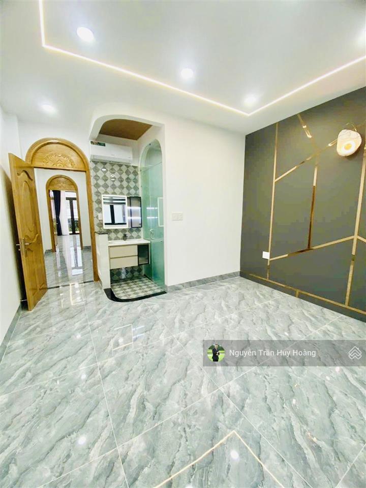 Mặt tiền khu vip tân phú  6 tầng kiên cố thang máy  4x22  giá 15.x tỷ