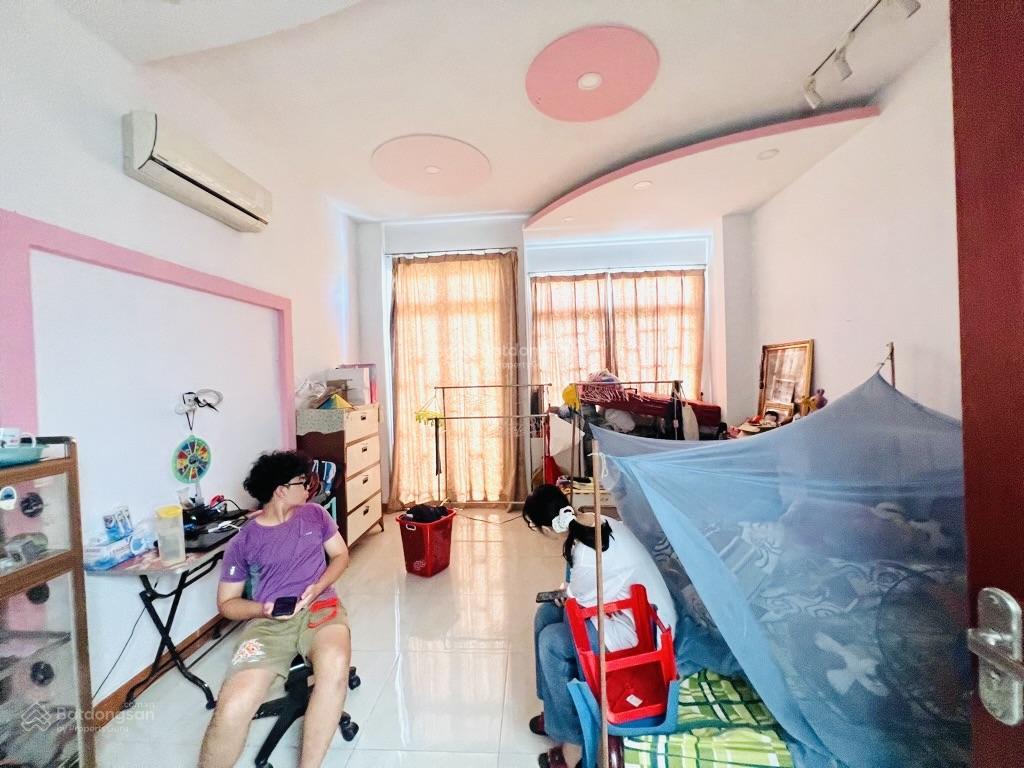 Mặt tiền kd  4.5x30m (135m)  kinh doanh sầm uất  hơn 11 tỷ  tân phú