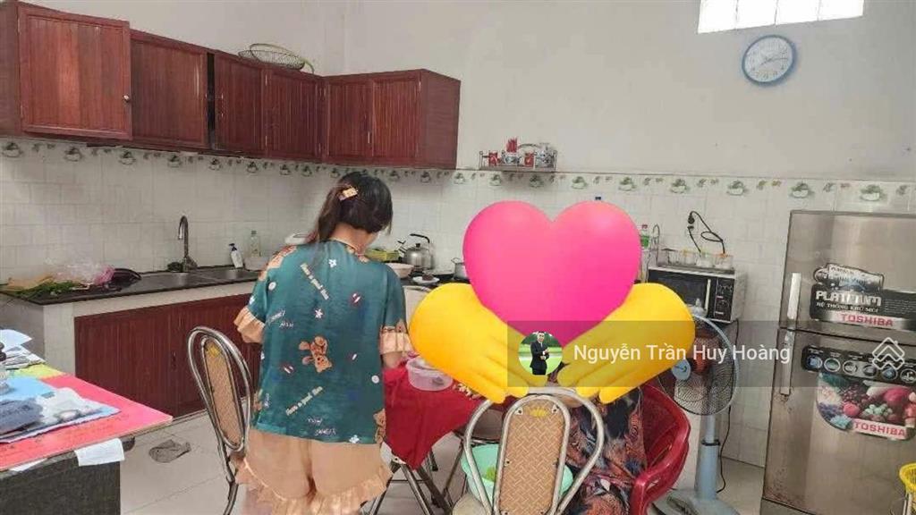 Mặt tiền tân bình  5.5x24  giá 12.x tỷ  3 tầng, đường hồng lạc
