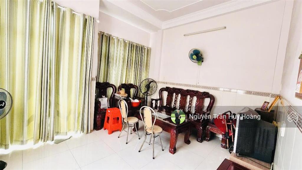 Mặt tiền tân bình  5.5x24  giá 12.x tỷ  3 tầng, đường hồng lạc