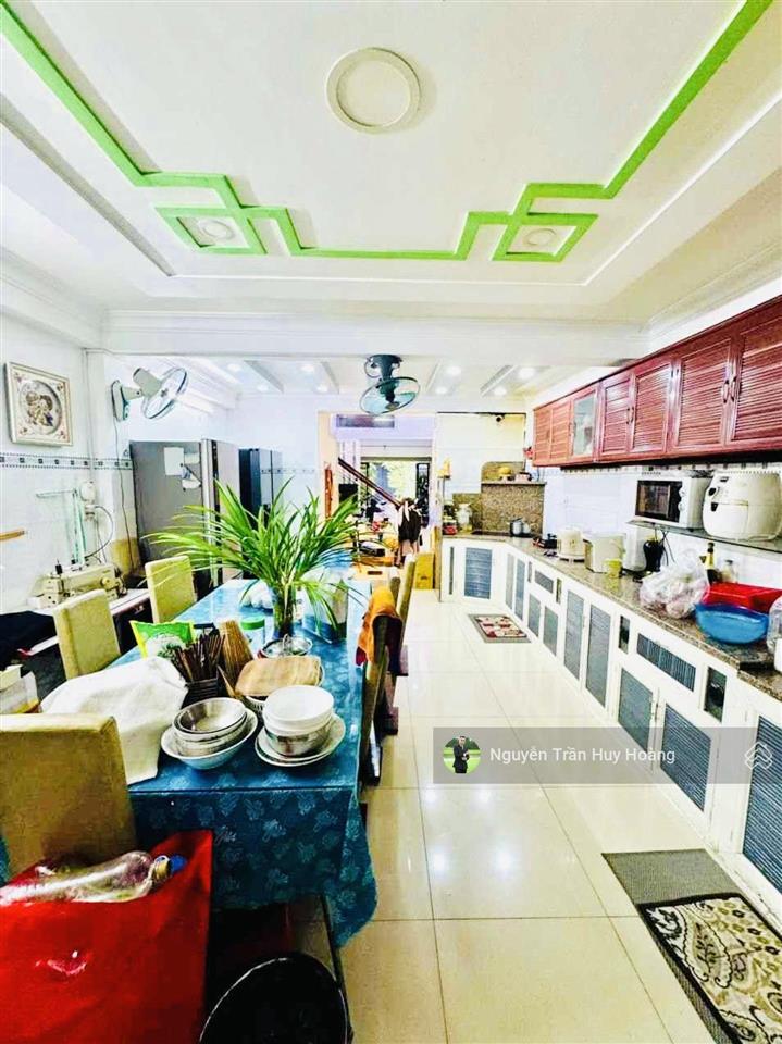 Mặt tiền đỗ bí 4 tầng kiên cố 4.1x19m quận tân phú giá chỉ 10.x tỷ