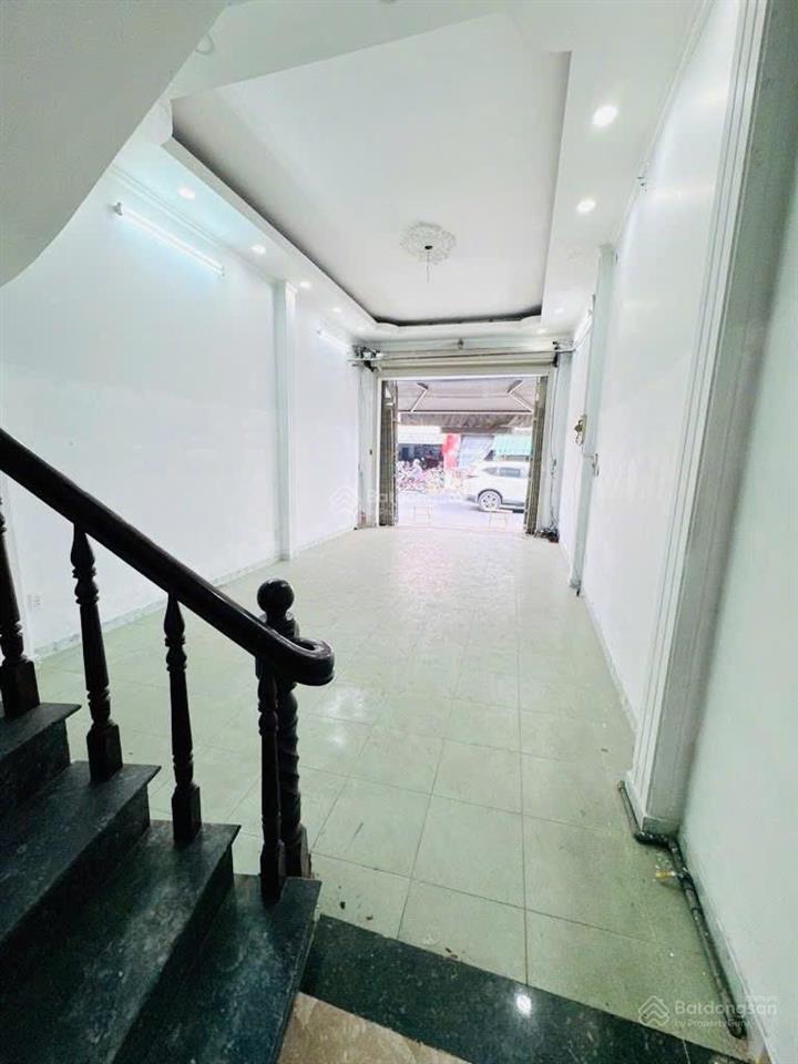 Mặt tiền lạc long quân, tân bình  4.2x24m  5 tầng, kd sầm uất  12 tỷ nhỉnh