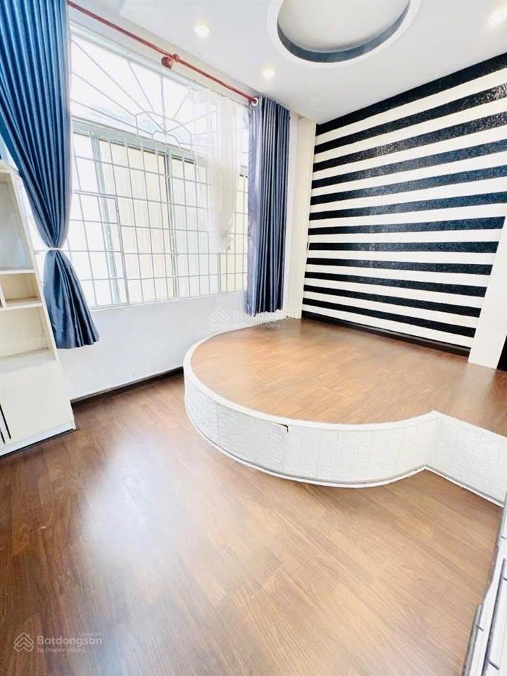 Mặt tiền lạc long quân, tân bình  4.2x24m  5 tầng, kd sầm uất  12 tỷ nhỉnh