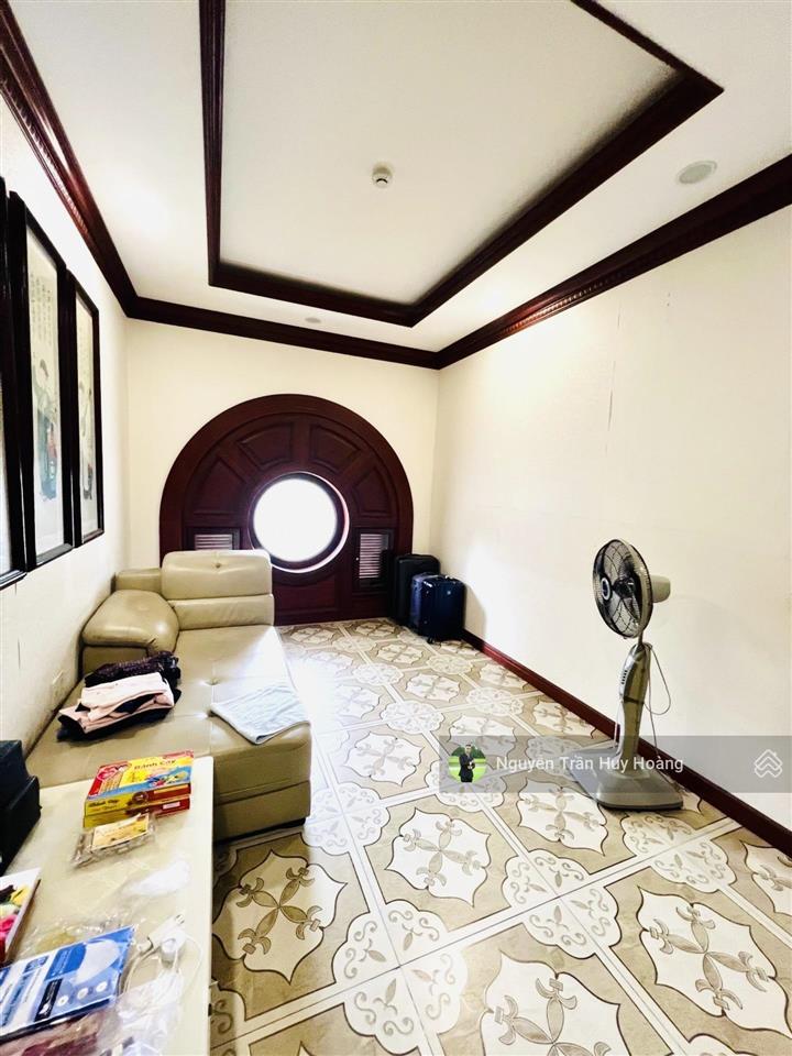 Dinh thự châu âu đẳng cấp, nhà 20x31m  4 tầng  hầm siêu xe  giá 51 tỷ nhỉnh, khu dân cư vĩnh lộc