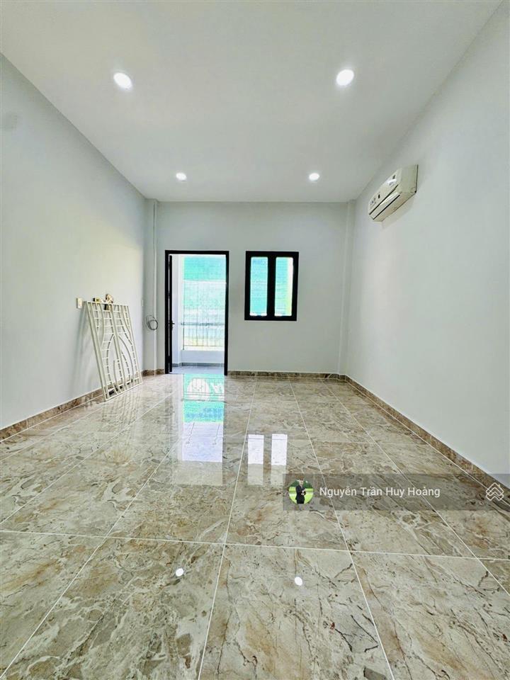 Mặt tiền kinh doanh đa ngành  4x15m  8.x tỷ  ngay đh công thương  tân phú