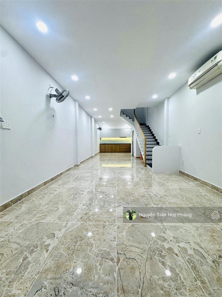 Mặt tiền kinh doanh đa ngành  4x15m  8.x tỷ  ngay đh công thương  tân phú