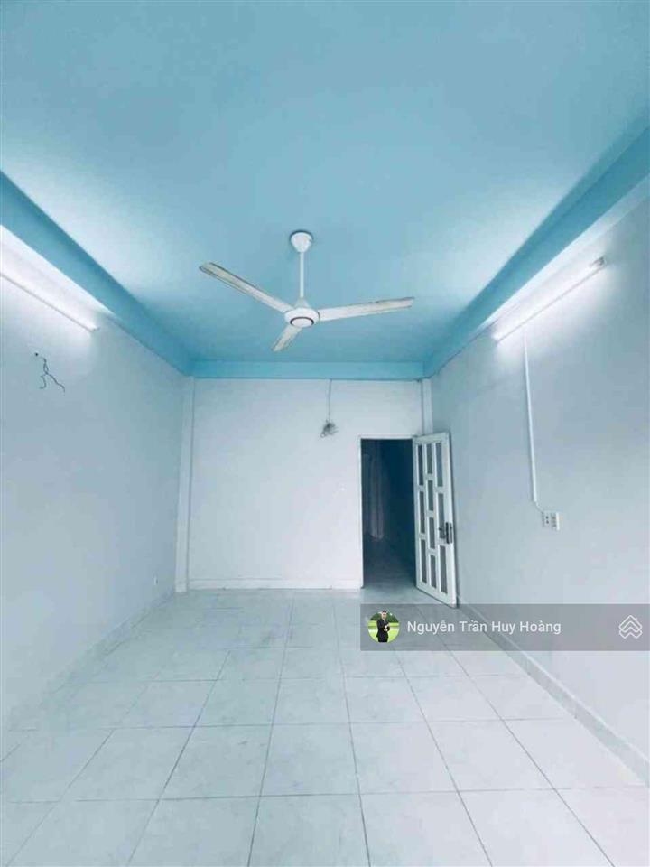 Mặt tiền view sông hồ  kinh doanh sầm uất  3 tầng btct  4x20m  chỉ 7.x tỷ