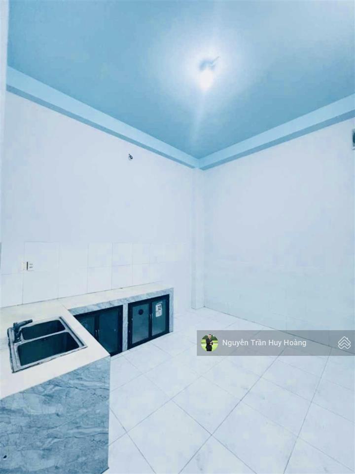 Mặt tiền view sông hồ  kinh doanh sầm uất  3 tầng btct  4x20m  chỉ 7.x tỷ