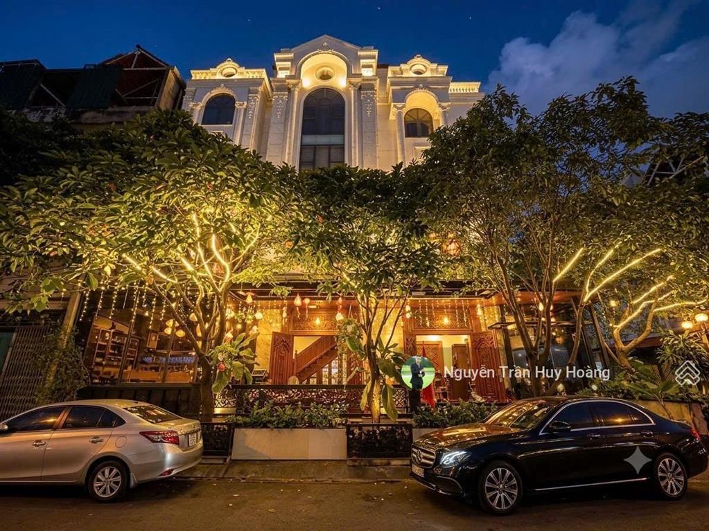 Tân phú  độc lập  biệt thự sang trọng  4 tầng  thực tế 120m2/sàn  full gỗ quý  nhỉnh 17 tỷ
