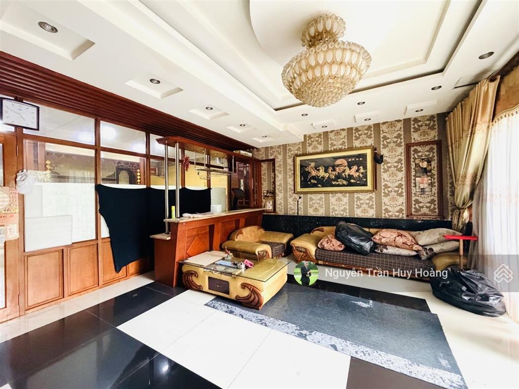 Tân phú  biệt thự mặt tiền  200m  ngang 7m  4 tầng  giá 26 tỷ