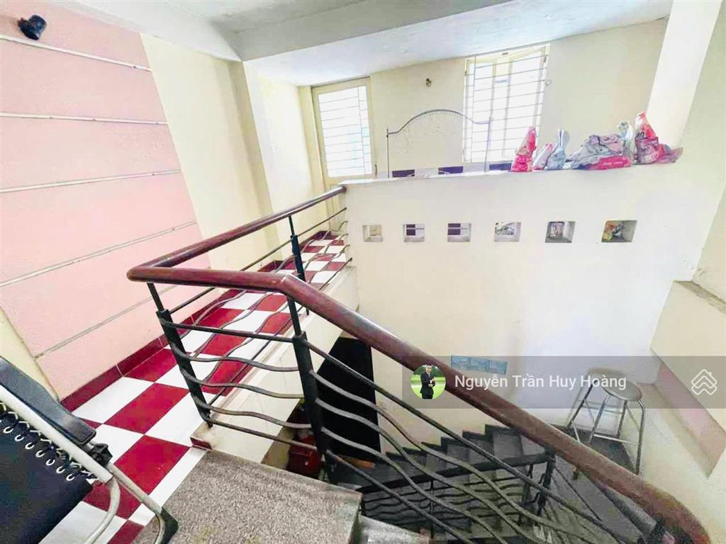 Mặt tiền kinh doanh  ngay hoàng hoa thám  4 tầng bề thế  ngang 4m x 20m  chỉ nhỉnh 13 tỷ