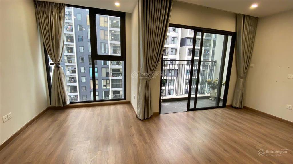 Cho thuê căn hộ 2 ngủ + tòa i3  giá 12tr miễn phí dịch vụ imperia vinhomes smart city