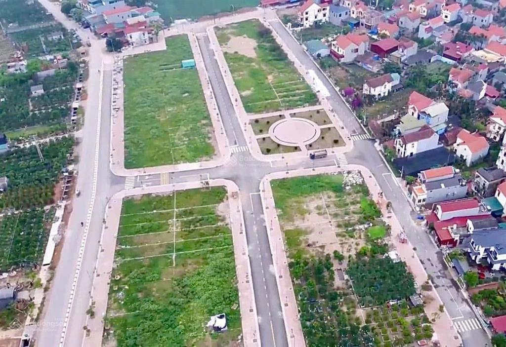 Đấu giá công luận 2  văn giang giáp đô thị alluvia, sân bóng pvf, đại lộ đông tây giá đầu tư