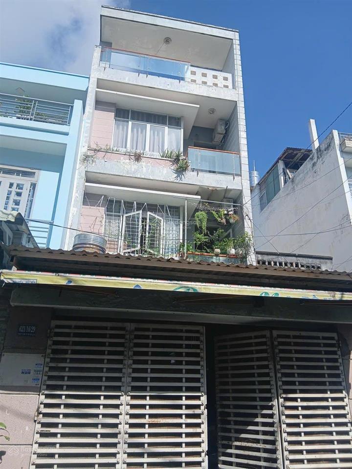 Bán nhà riêng chính chủ có sổ hồng, sân ô tô 7 chỗ, 3 tầng 1 tum sân thượng