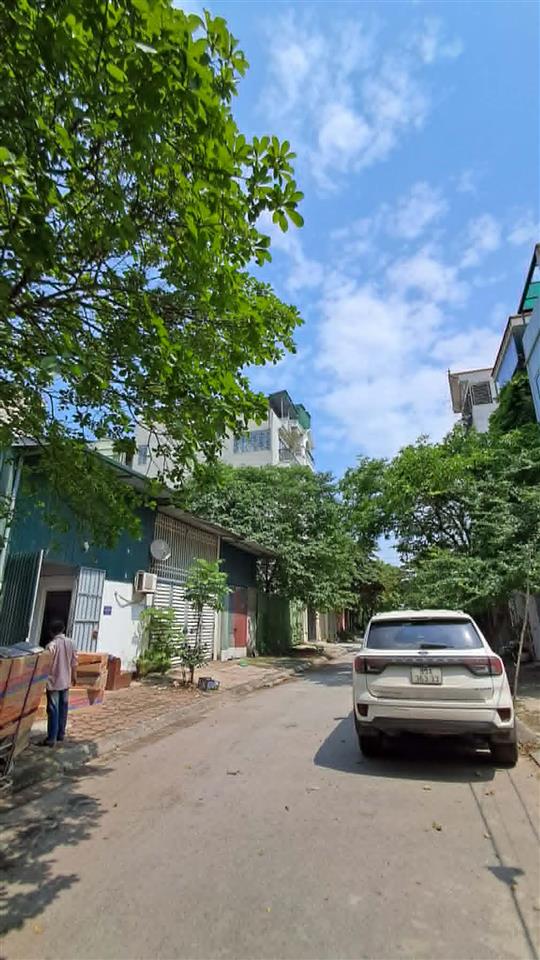 BÁN ĐẤT THẠCH BÀN 75M2- MT 5m- NGÕ NÔNG- VỈA HÈ, Ô TÔ TRÁNH ĐỖ- 17.9 Tỷ