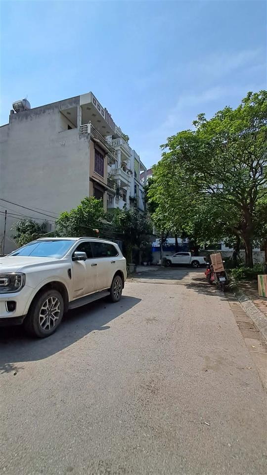 BÁN ĐẤT THẠCH BÀN 75M2- MT 5m- NGÕ NÔNG- VỈA HÈ, Ô TÔ TRÁNH ĐỖ- 17.9 Tỷ