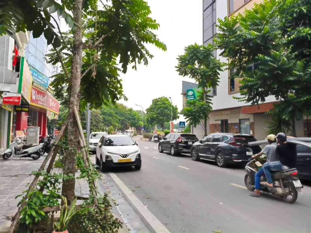 BÁN ĐẤT PHÚC LỢI 55M2- MT 8m- NGÕ NÔNG, Ô TÔ TRÁNH, VỊ TRÍ ĐẮC ĐỊA- 10.x Tỷ